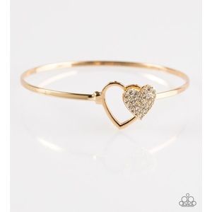 Gold heart bracelet with diamonds